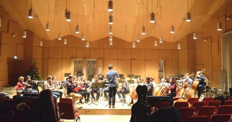 Zu Besuch beim Jugend-Sinfonieorchester Ahrensburg