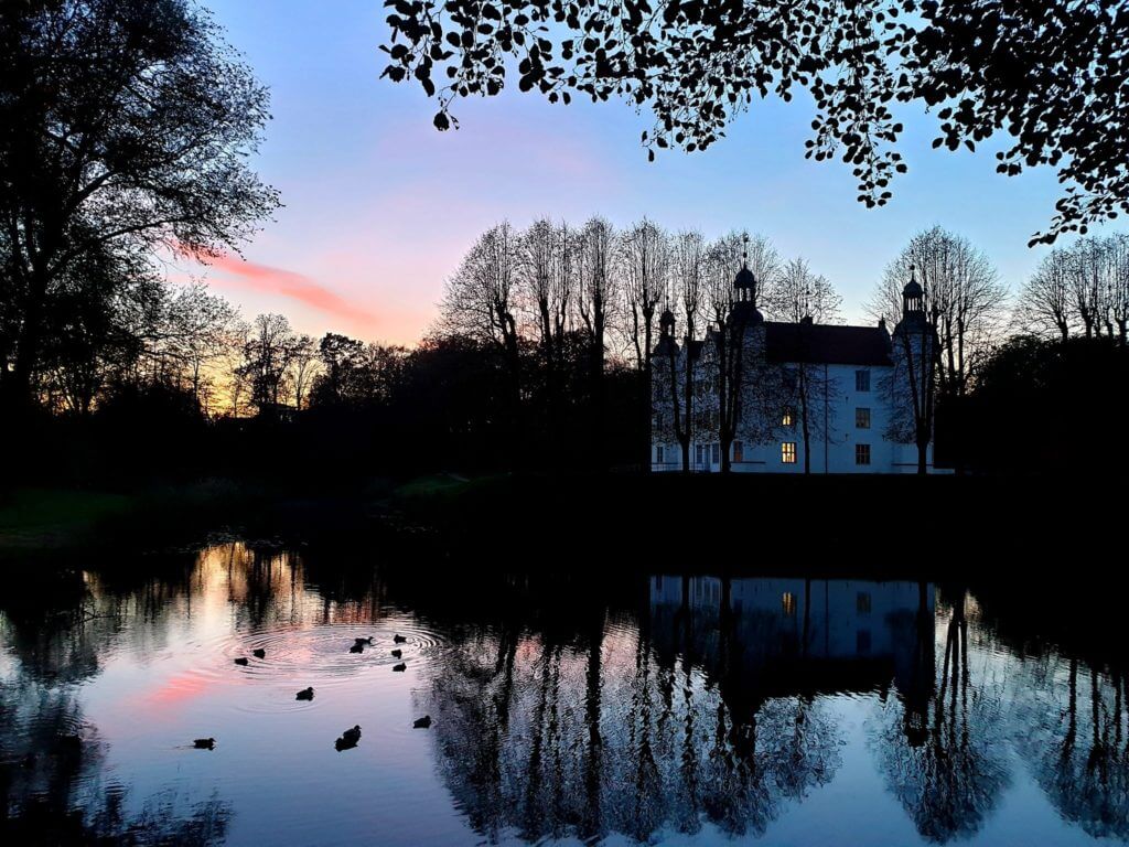 Schloss Ahrensburg im Oktober – Foto: Nicole Stroschein