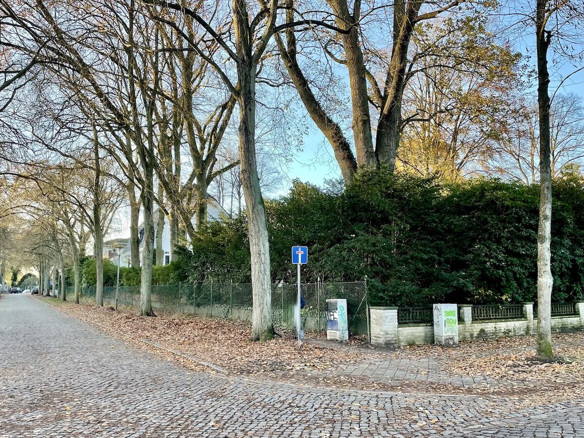 Ernst-Ziese-Straße, Ecke Hagener Allee in Ahrensburg, Stolperstein – Foto: Nicole Schmidt